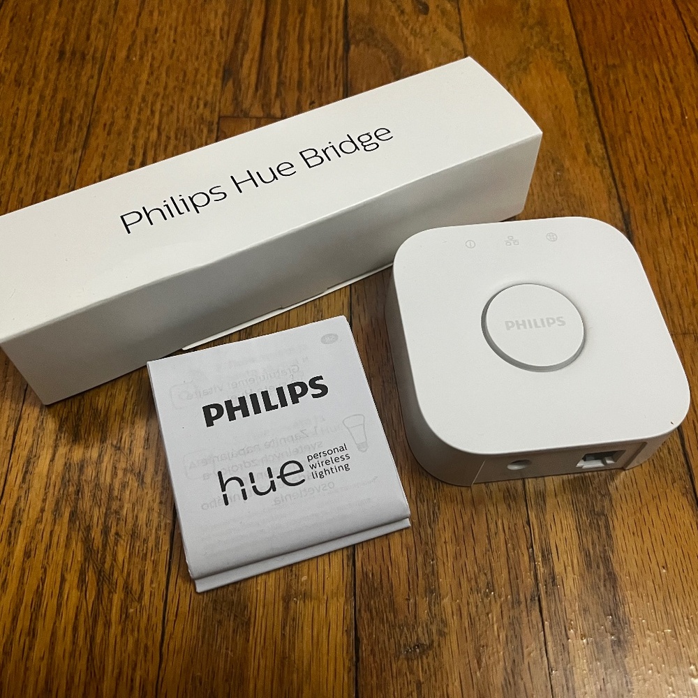 Philips Hue Light Bridge Wireless Lighting Control Unit - New Without Box